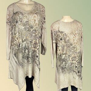 Studio Gem Q XL Vintage Beige-Brown Floral Studs V-Neck Hanky Hem 3/4 Sleeve Top
